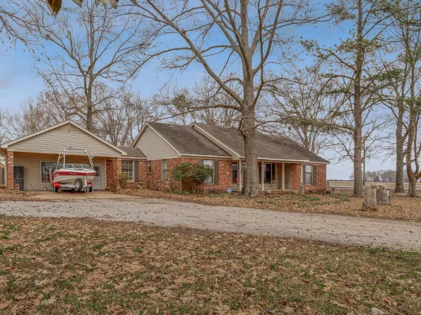 156 E Park Ln, Burdette, AR 72321