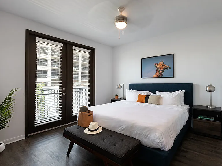 AMLI 300 bedroom