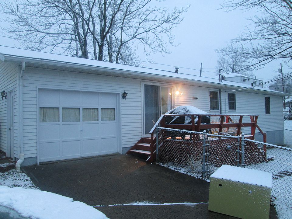 2nd image of 265 Canfield St