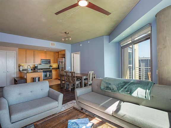 4th image of 801 Ash St Unit 903
