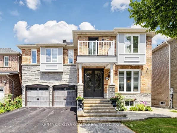 22 Bartlett Rd, Markham, ON L6C 2Y6