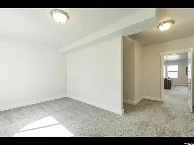 Great room to use as a guest bedroom or extra space for your hobby/office.