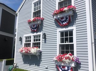 37 Franklin St, Marblehead, MA 01945