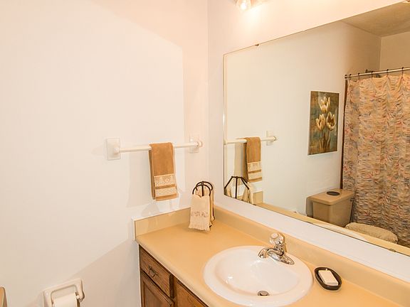 3rd image of 8451 Scarsdale Dr