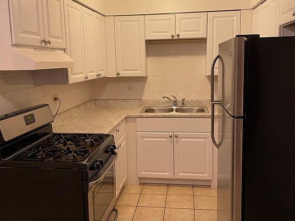 2nd image of 3042 N Central Ave #102-A