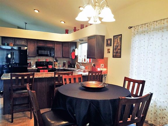 4th image of 5110 Applecrest Dr