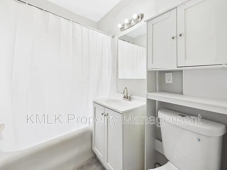 1352 Kenilworth Ave — Photo 22