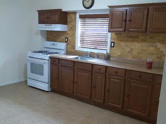 2nd image of 165 Washington Ave