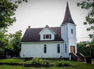 18 Old State Rd, Ausable Chasm, NY 12911