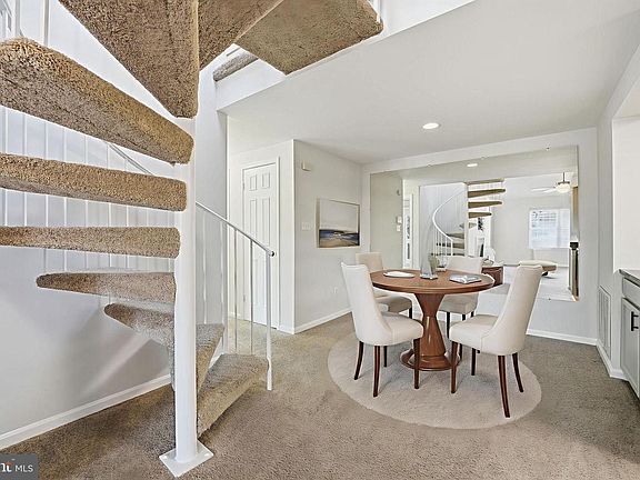 5th image of 6086 Essex Ct House B