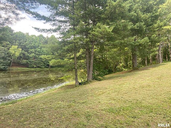 4th image of 4159 Evergreen Ln