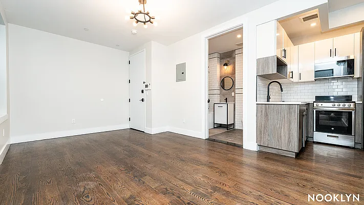 Rented by Nooklyn NYC LLC | media 7