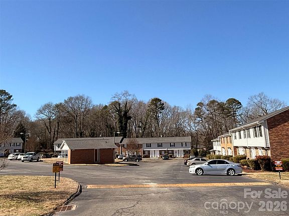 4th image of 250 Nixon Rd
