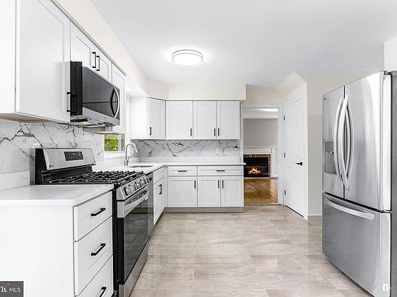 3rd image of 316 Wickersham Way