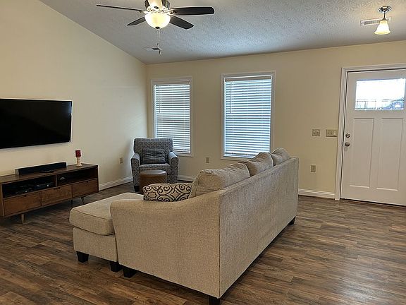 4th image of 2344 Cedarwood Dr
