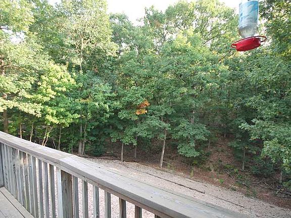 2nd image of 9 Longleat Ln