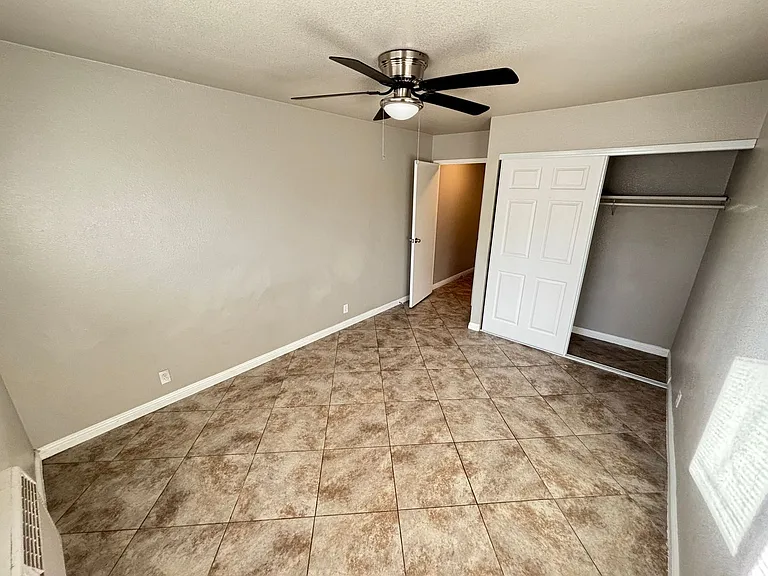 5320 Swenson St — Photo 4