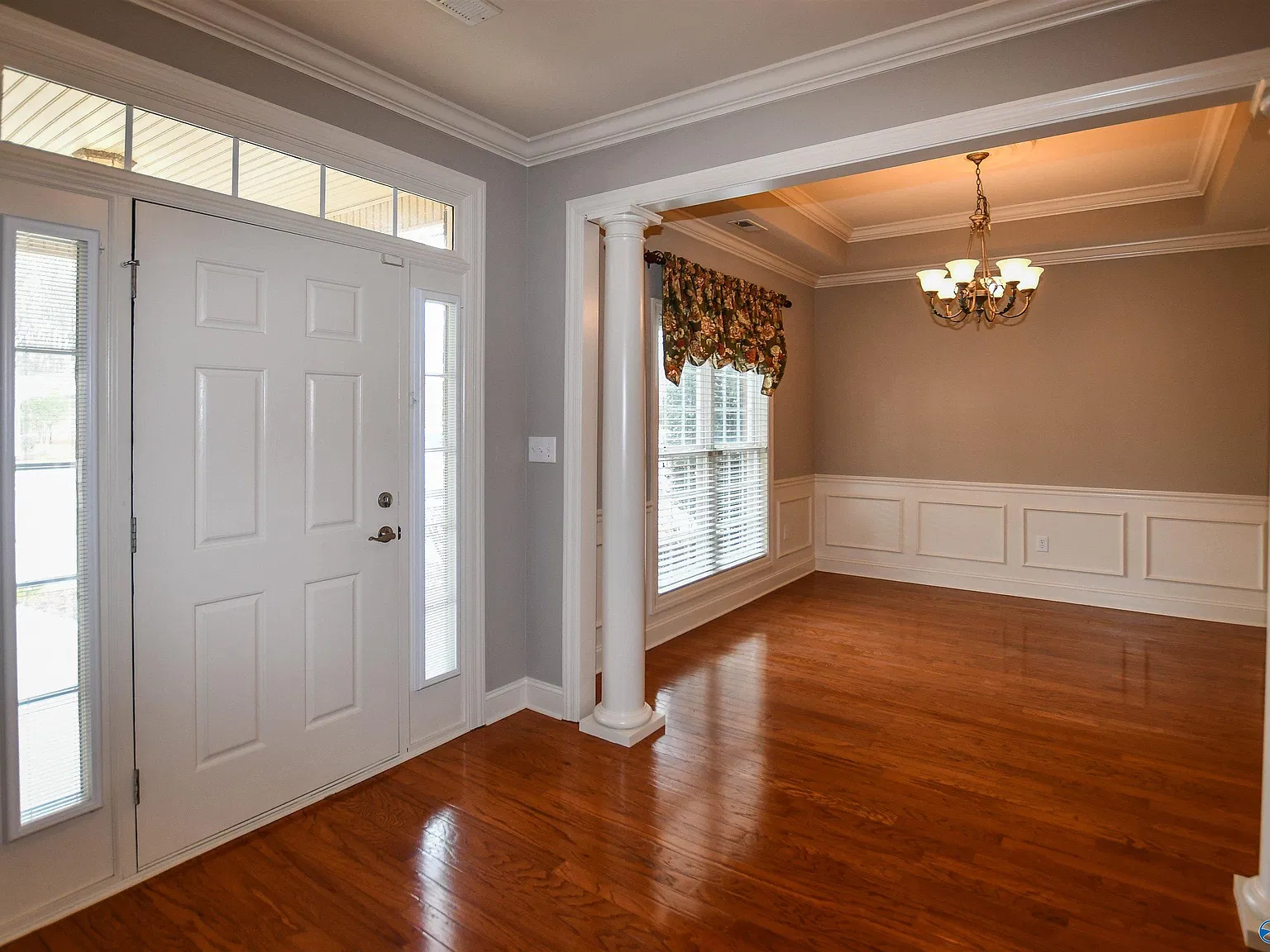 3 bed, 2.0 bath, 1863 sqft, $2,160 — Photo 4
