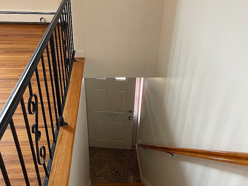 1st image of 20 Manor Dr #0