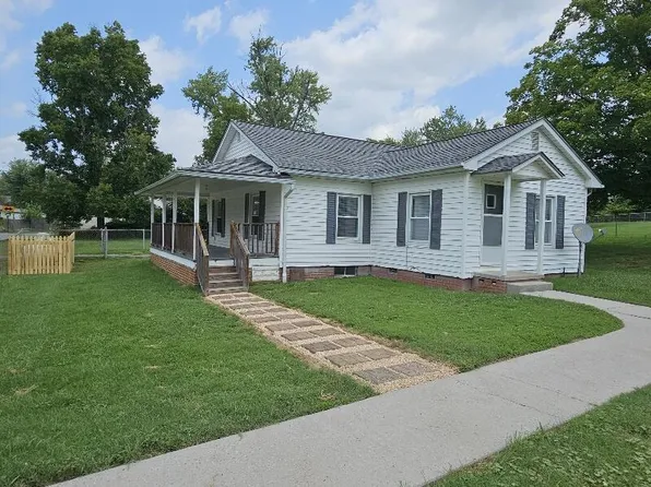 2330 Mitchell Ave, Maryville, TN 37804