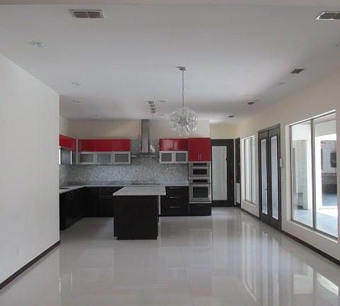 4th image of 2512 Wernecke Ave