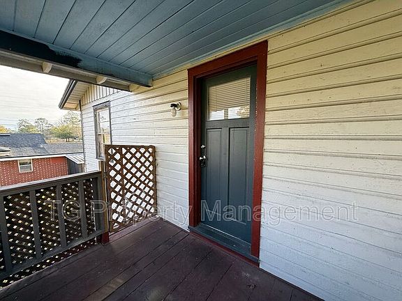 4th image of 5557 Ramona Blvd
