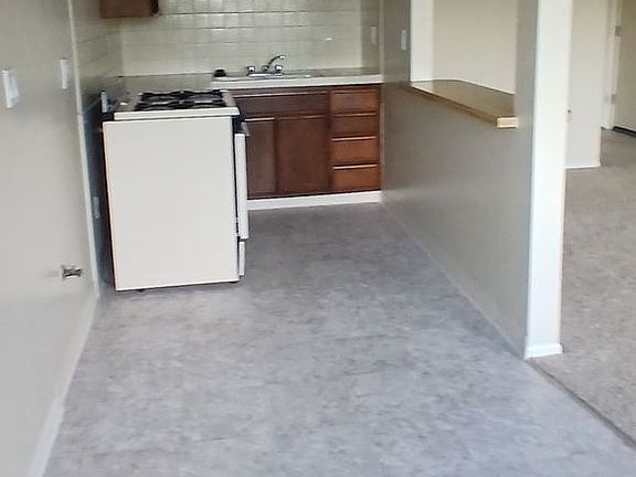 2nd image of 555 N Gaffey St APT 212