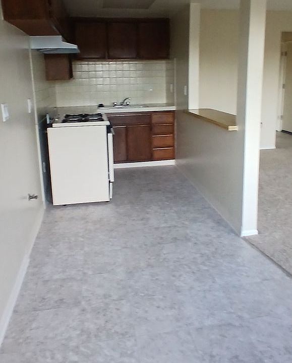 1st image of 555 N Gaffey St APT 212