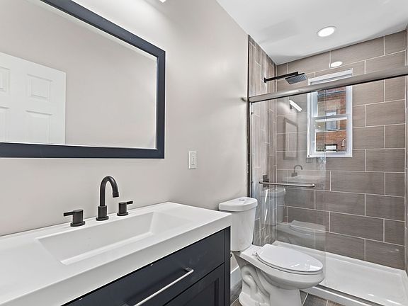 4th image of 406 Communipaw Ave APT 2