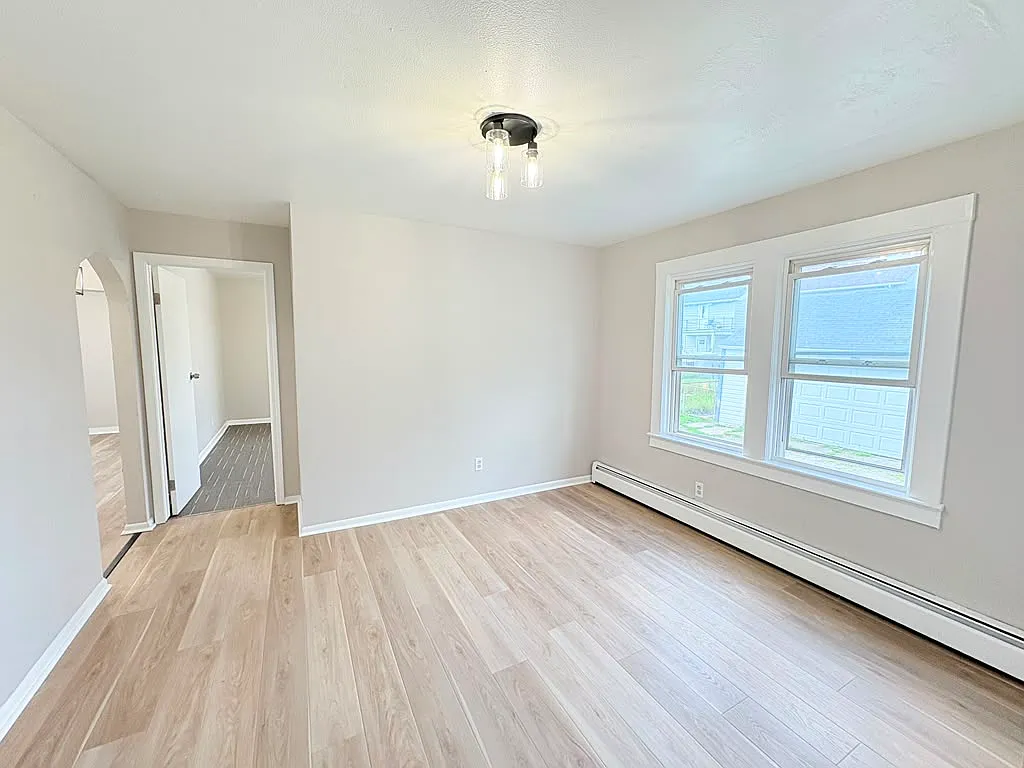 2 bed, 956 sqft, $1,100 — Photo 4