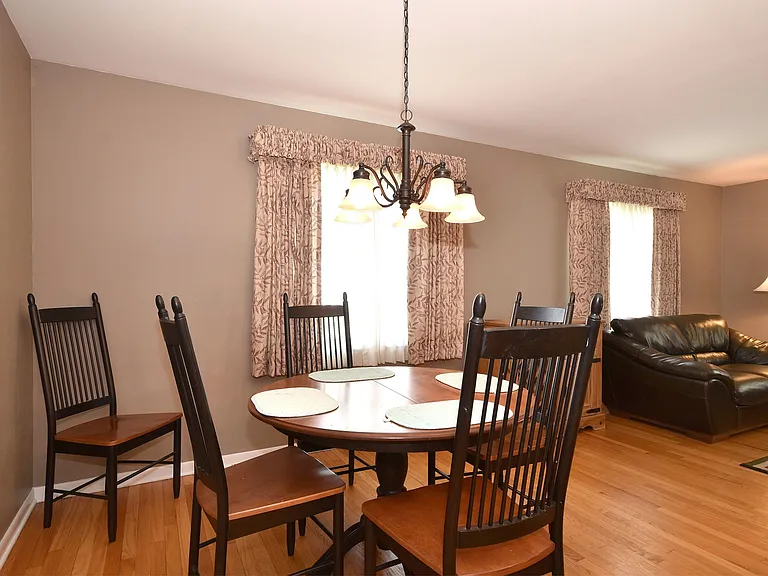 861 S Hawthorne Ave — Photo 16