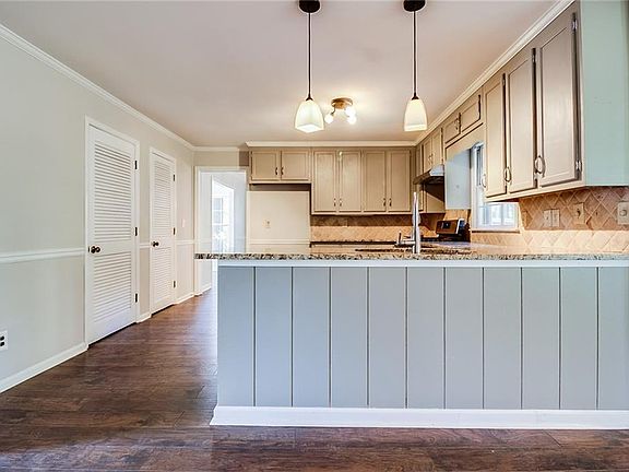 2nd image of 2153 Wood Glen Ln SE