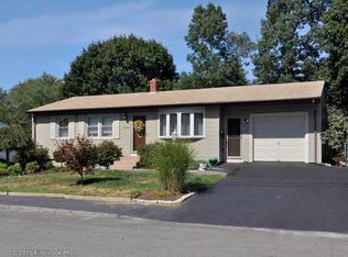 17 Vera Rd, Coventry, RI 02816