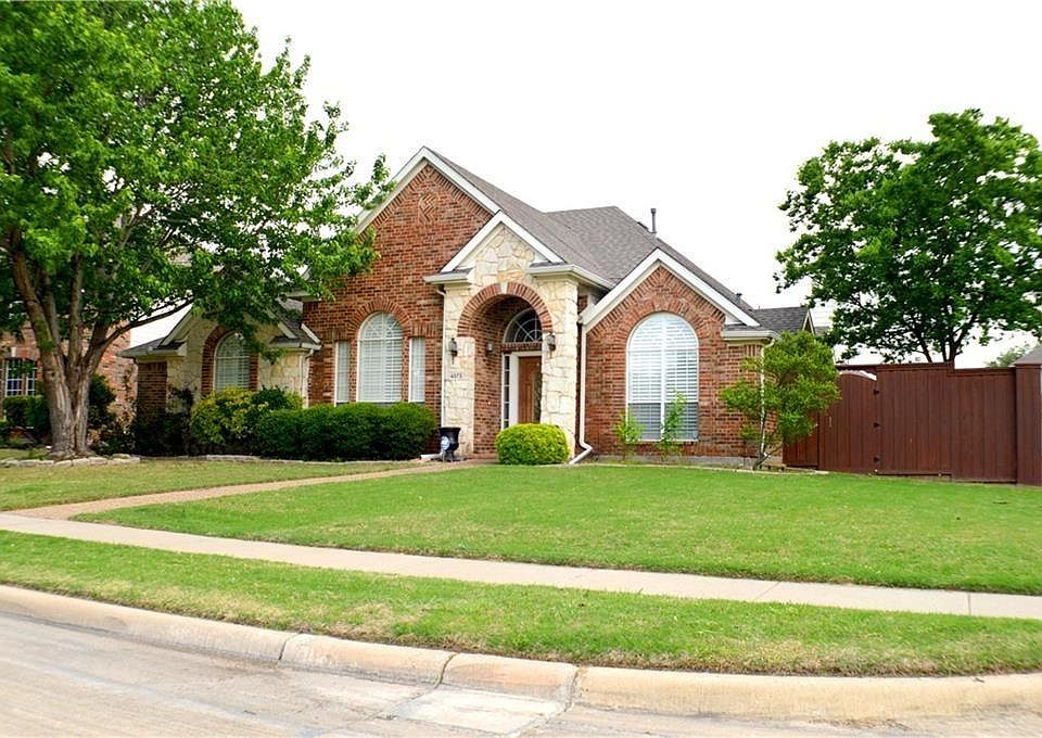 1st image of 4572 Oak Shores Dr