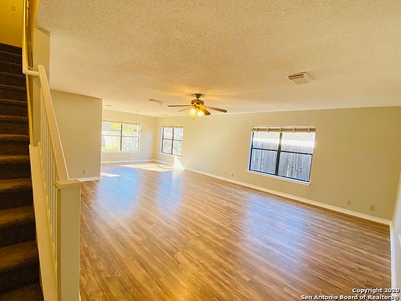 3rd image of 7018 River Elms