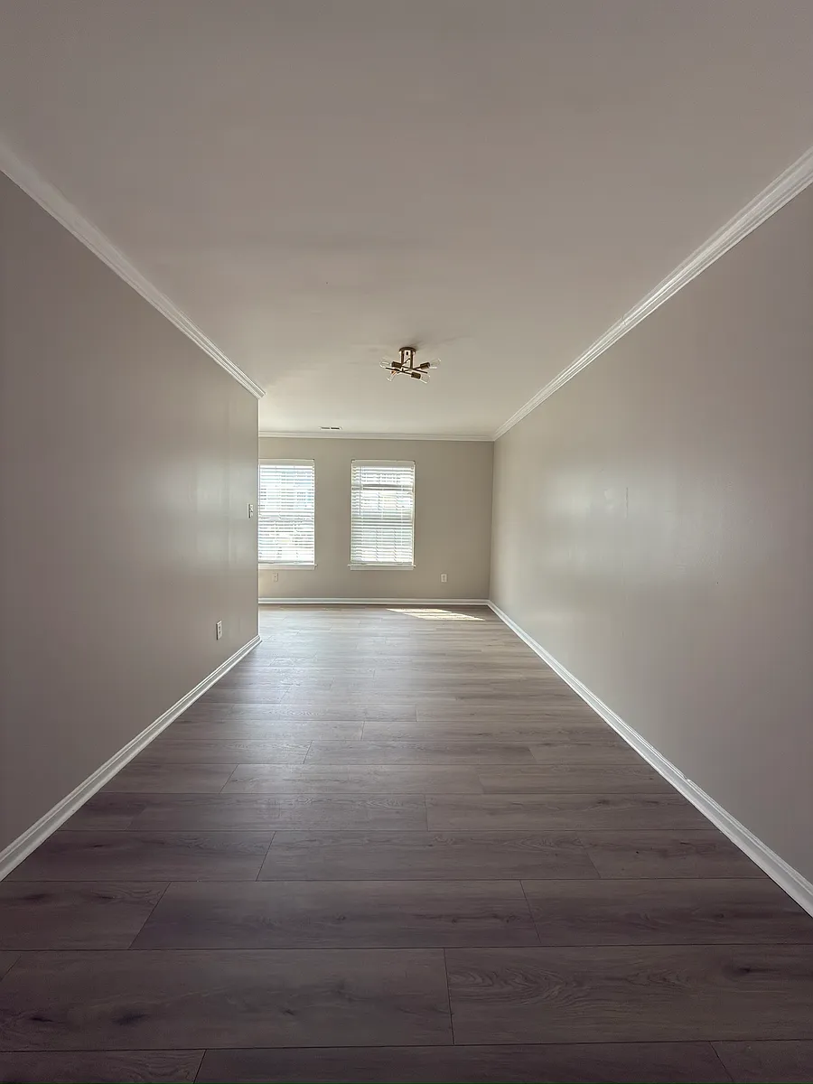 Building Photo - 1706 Tulip Ave