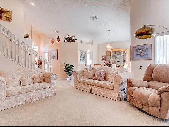 3rd image of 10709 Cherry Oak Cir