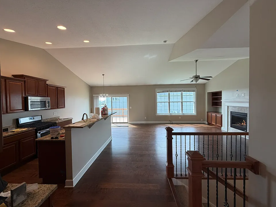 63 Cobblestone Ln