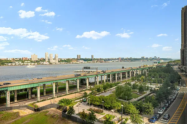 Rented by BLU Real Estate | media 18