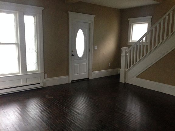 5th image of 39 Livingston Ave