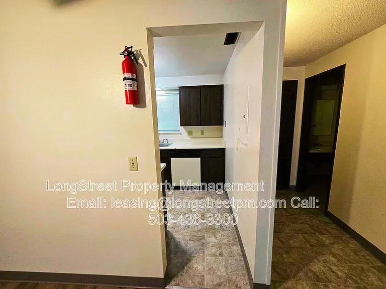 2135 NW Highland Dr #1 — Photo 4