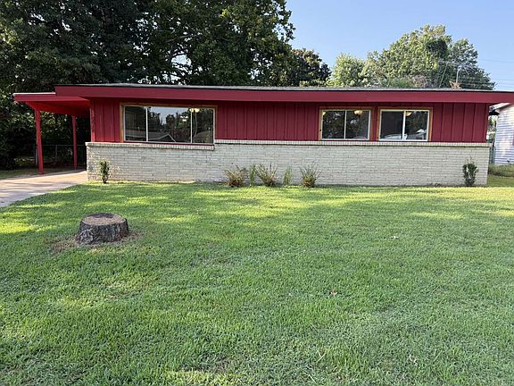 4th image of 2612 Williams Ave