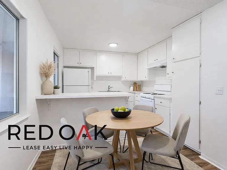 Kabir Apts (Montrose) — Photo 6