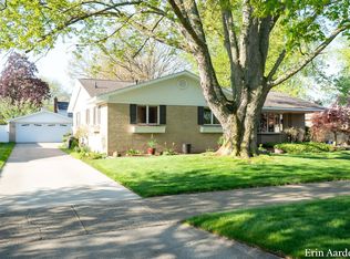 314 W 30th St, Holland, MI 49423