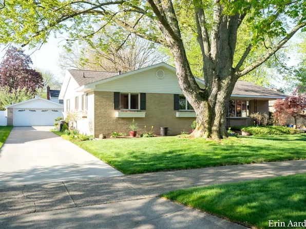 314 W 30th St, Holland, MI 49423