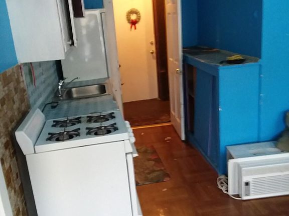 2nd image of 209 Post Ave Ste 1