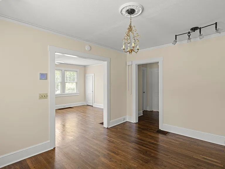 105 Stonewall Ave — Photo 8