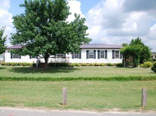 102 Stephanie Dr, Mount Olive, NC 28365