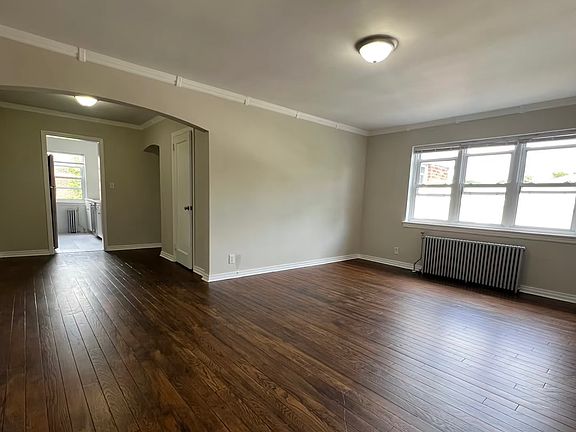 4th image of 28 Linden St APT 1