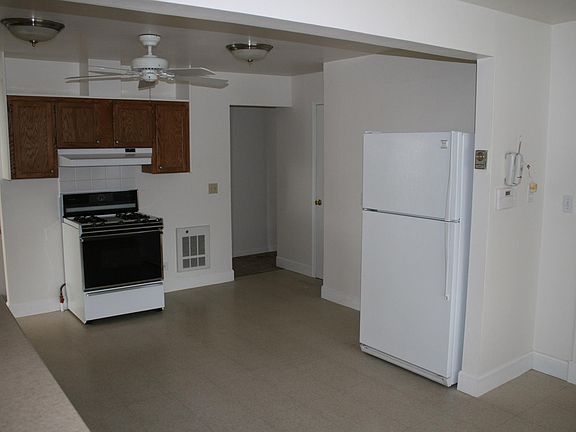 4th image of 3217 E 35th Ave